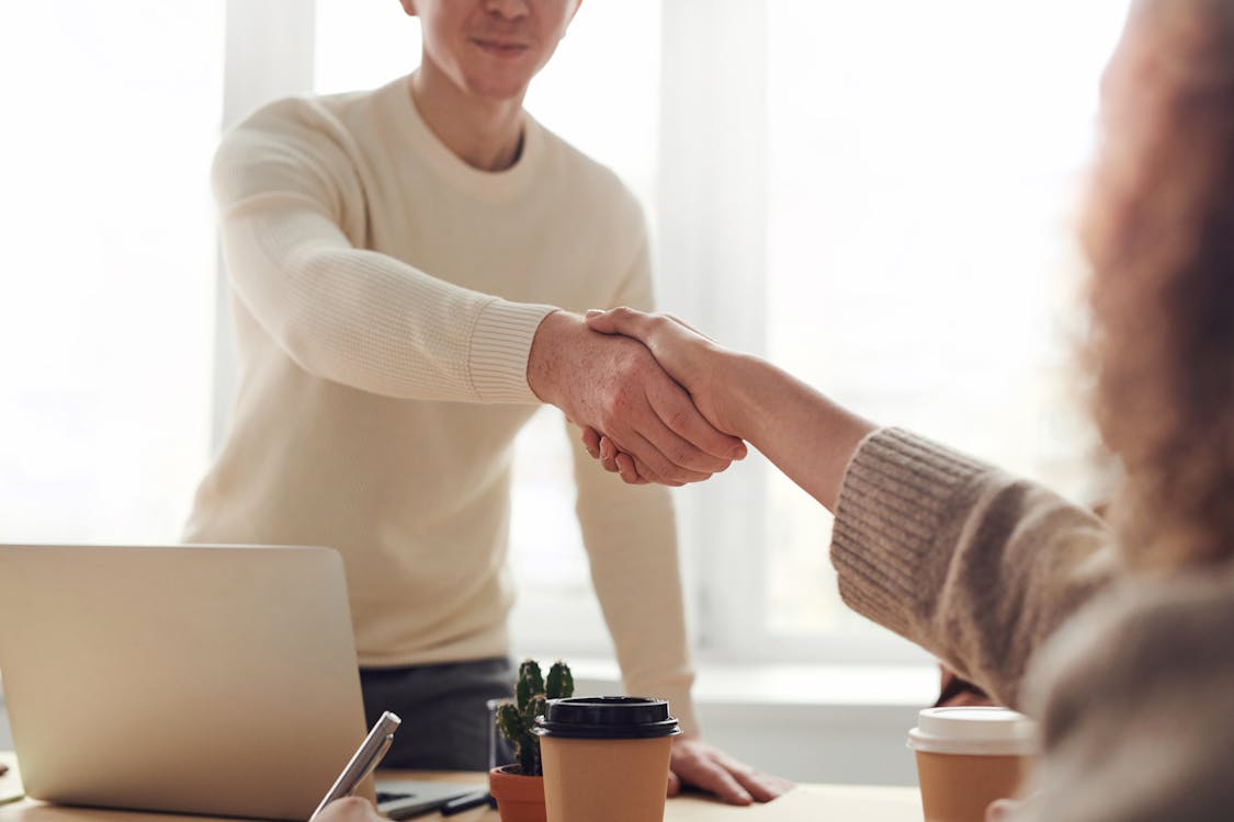 Google Business Profile Management: DIY vs. Hiring an Agency