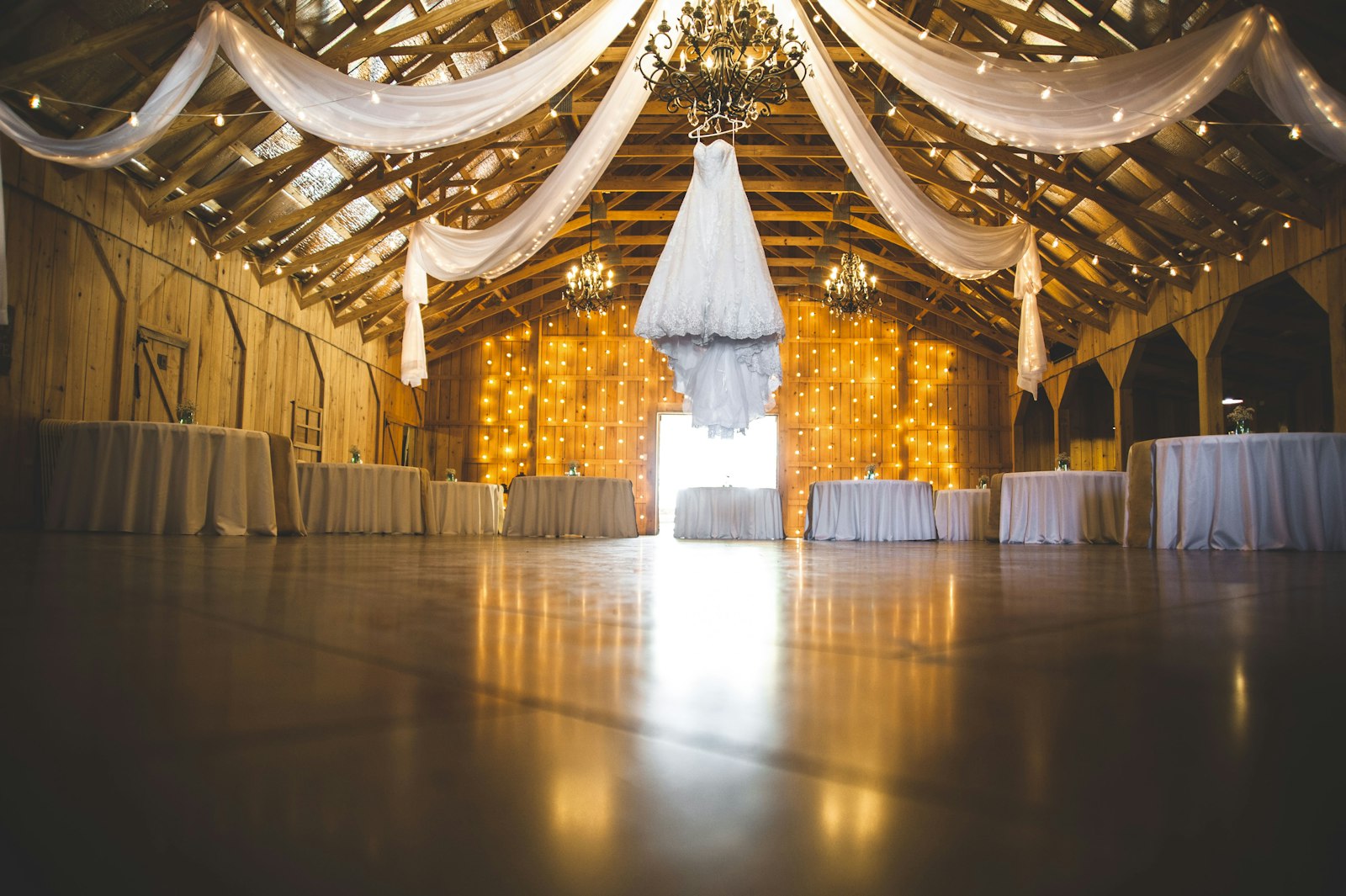Ceremony florals, Hudson River estate