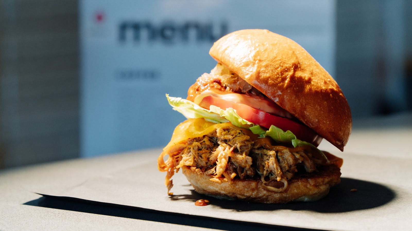 Pulled pork plate, lunchtime rush