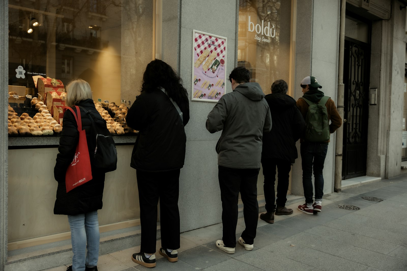Saturday morning queue, SE Division